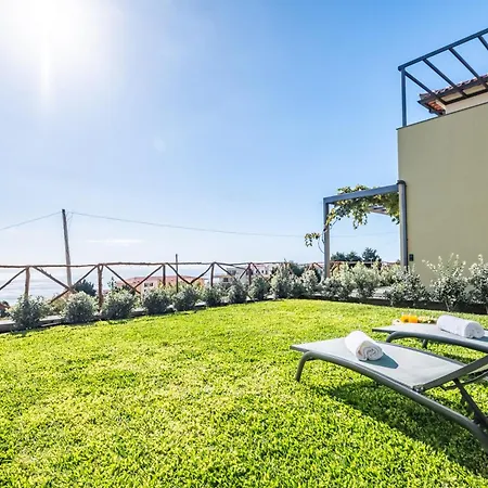 New Modern Ocean View Vakantiehuis