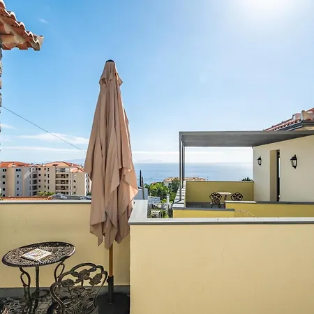 Vakantiehuis New Modern Ocean View